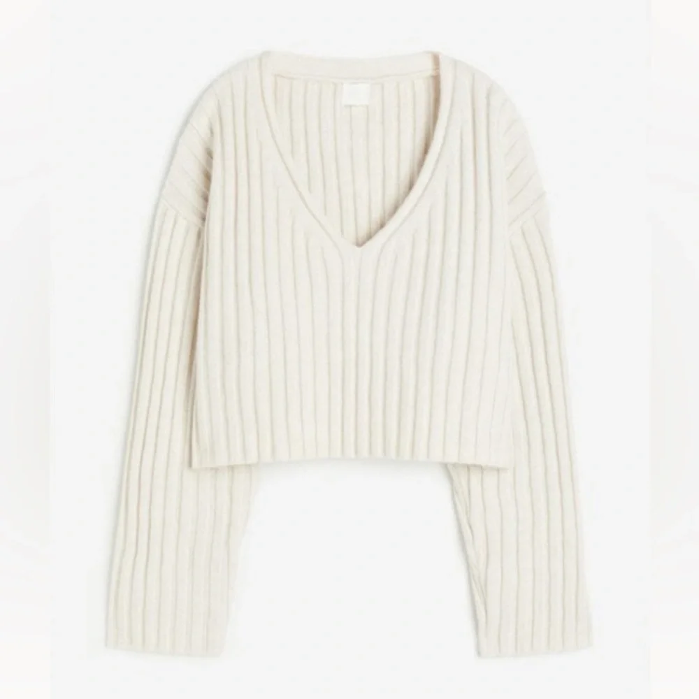 H&M Cream Rib Knit Sweater - Picture 1 of 4